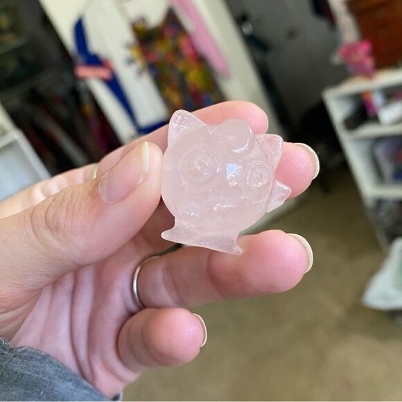 Pokémon jigglypuff rose quartz crystal carving 🎶 🎤 - Picture 4 of 5